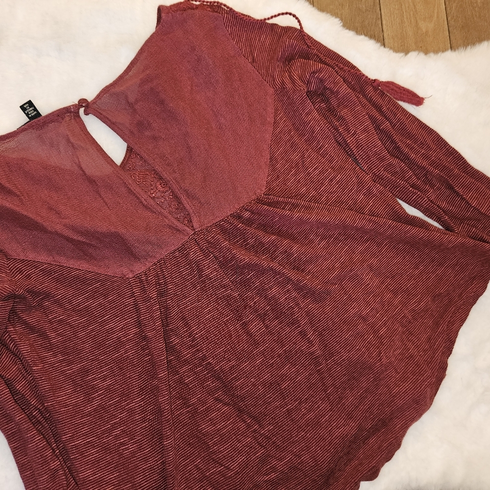 Jessica Simpson blouse - Picture 2 of 3